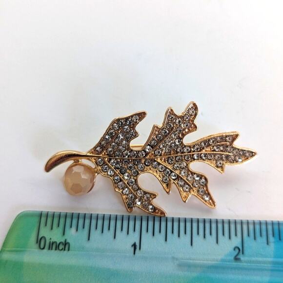 Nicole Purest Essence Gold Tone Pave Rhinestone Stunning Oak Leaf Brooch NWT - Picture 4 of 4